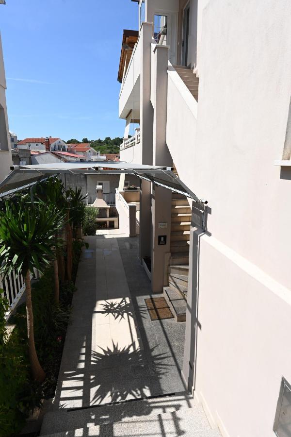 Guest House Kokolo Hvar Town Exterior photo