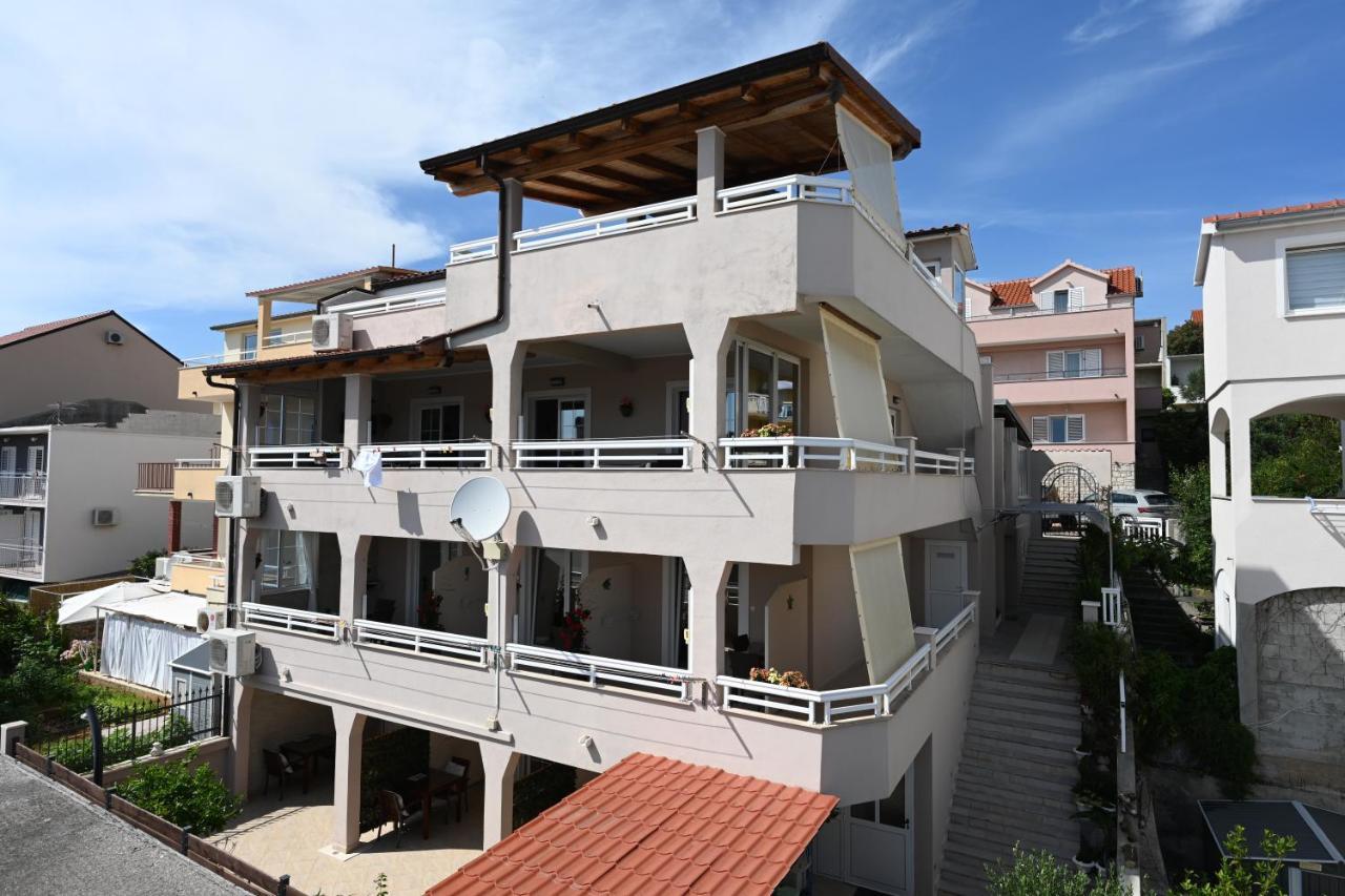 Guest House Kokolo Hvar Town Exterior photo